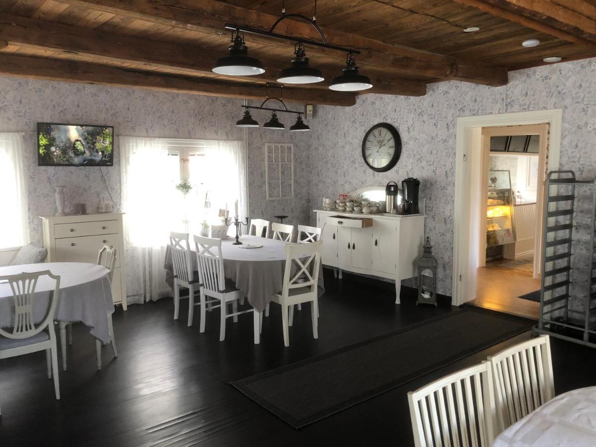 Bredsjoe Gamla Herrgard White Dream Mansion Hallefors  Luaran gambar