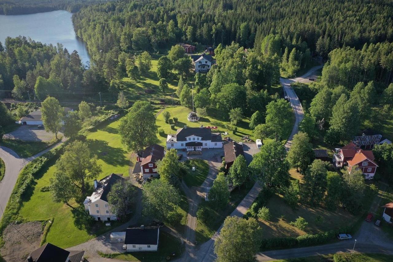 Bredsjoe Gamla Herrgard White Dream Mansion Hallefors  Luaran gambar